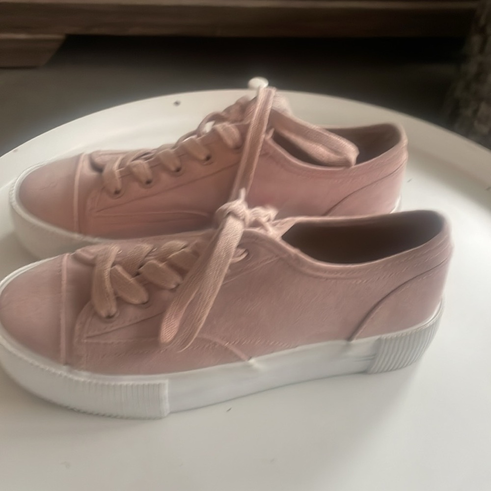H &M by Divided NWOT Platform Sneakers - Picture 3 of 17